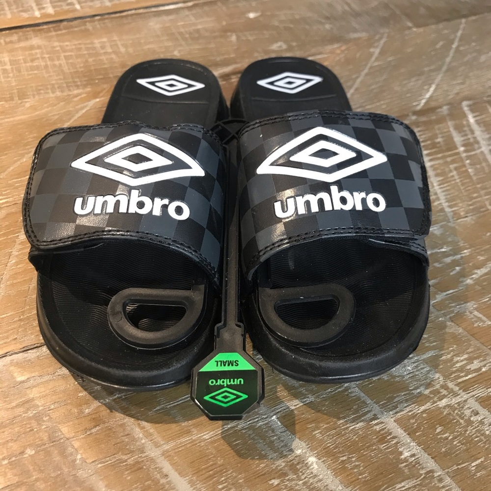 Umbro slides size small NWT